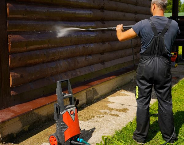 Cost of Log Home Pressure Washing in Carlisle